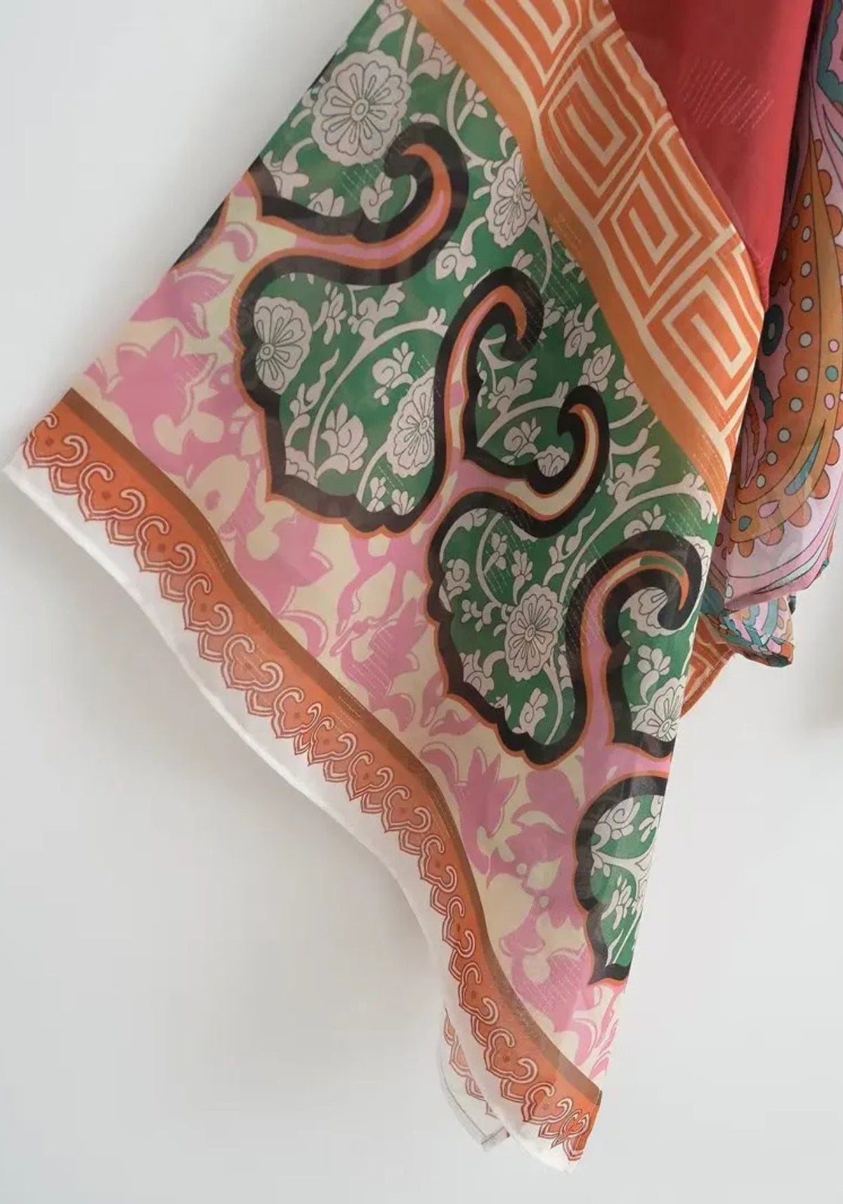 Kimono court rouge cache-cœur bohème